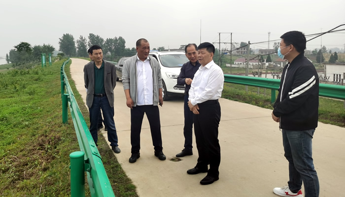 李跃检查指导淮河临王段防汛工作_霍邱县人民政府