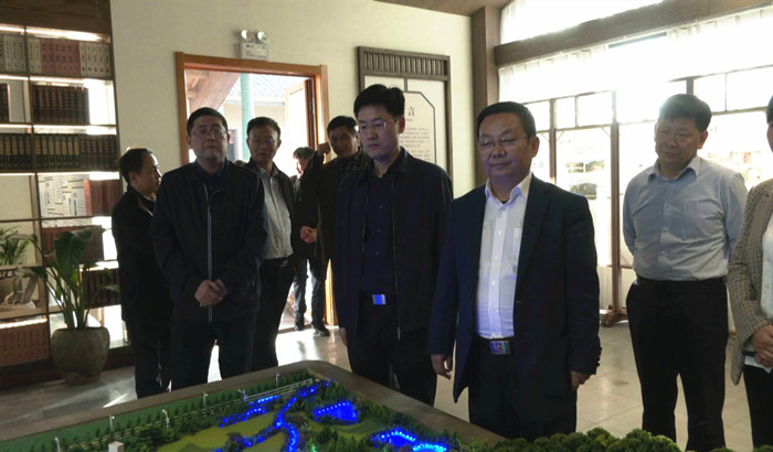 当前位置:>首页>政务资讯>政务要闻> 肥东县委书记姚飞在陪同调研时