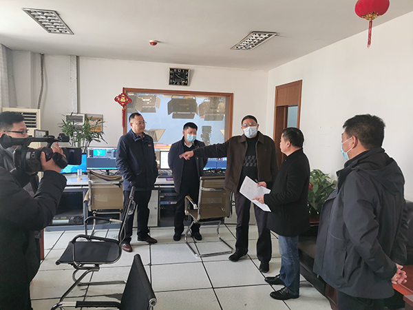 县领导慰问坚守岗位的工作人员_霍邱县人民政府