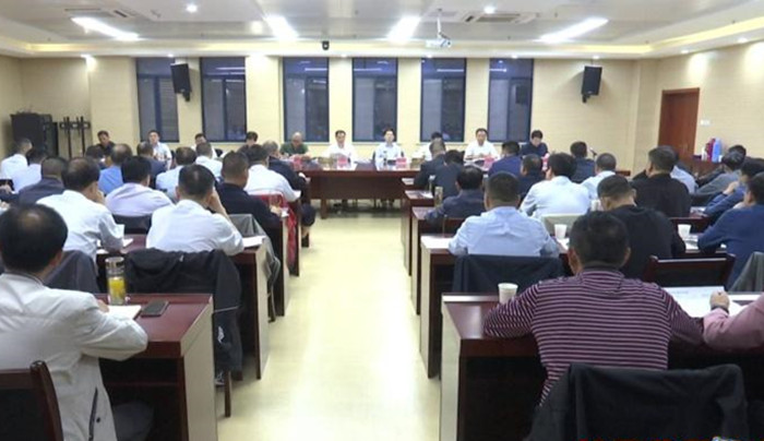 县政府10月份月度工作会议和党组扩大会议召开
