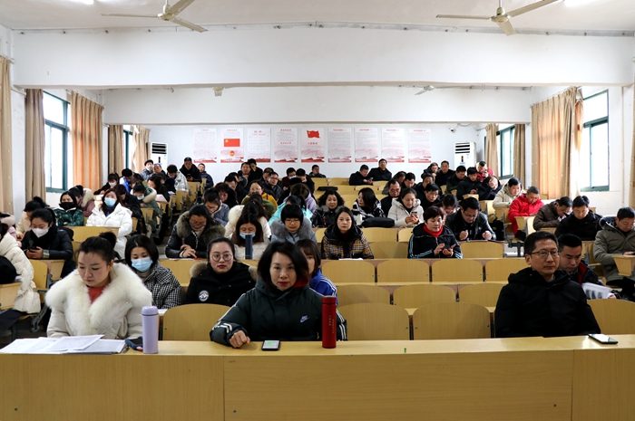 霍邱师范学校加强师德师风建设牢记教书育人使命