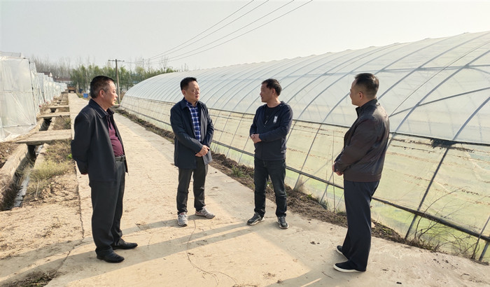 田维胜先后来到丰泰农业服务有限公司,天禾农业服务有