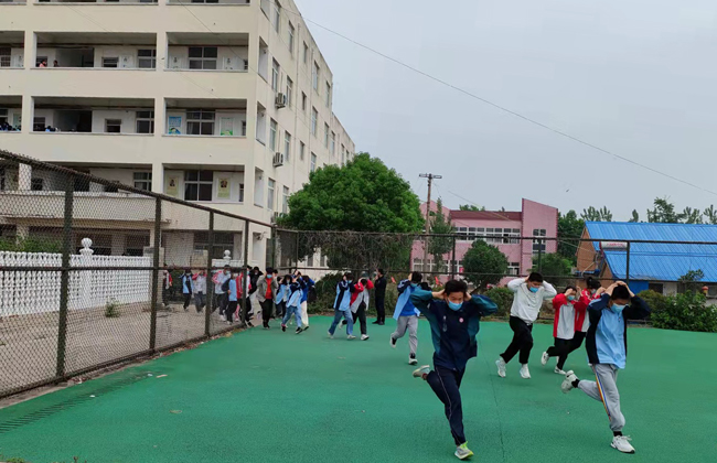 河口中学:系列活动防未然_霍邱县人民政府