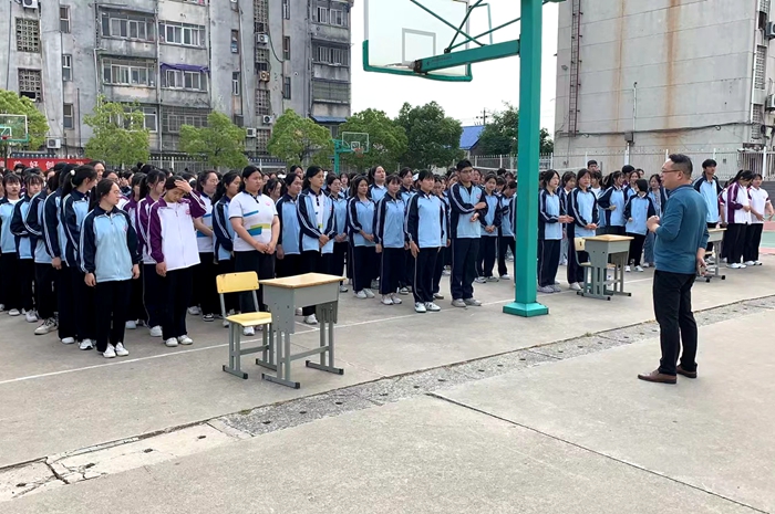 霍邱师范学校开展学生体育基本功考核