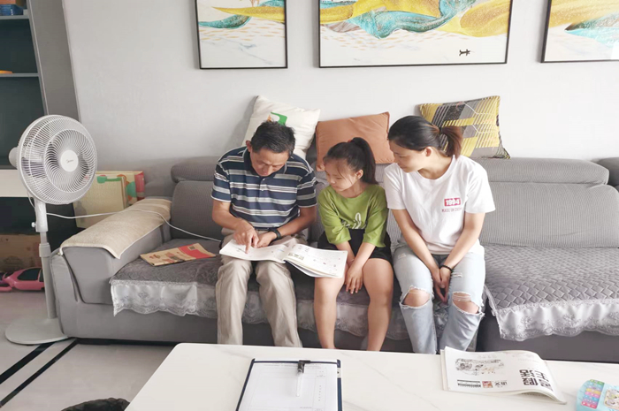 城关镇中心学校师范附属小学暑期家访护航多彩假期