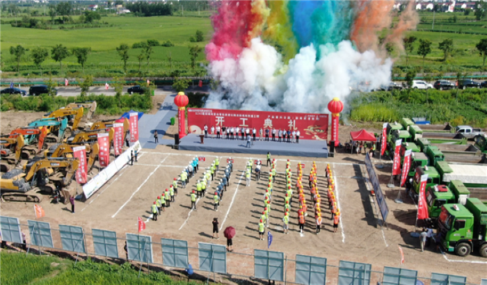 我县举行s245霍邱城关至合霍阜高速公路连接线和产业振兴路彭塔至潘集