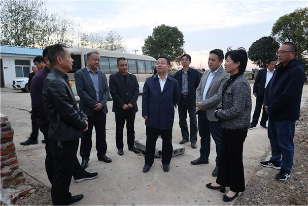 李煜开展巡河巡湖暨突出生态环境问题整改督导工作