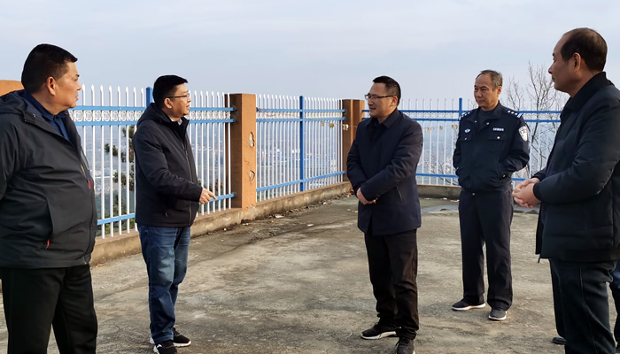 沈勇到西山林场开展林长制巡林工作