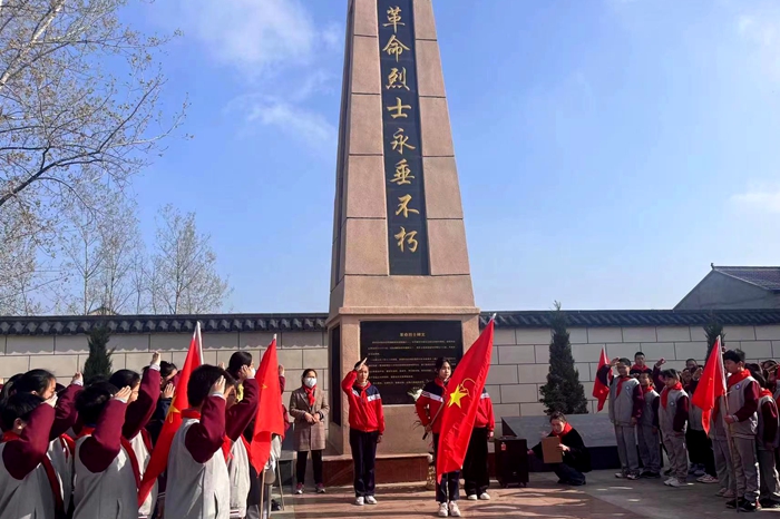 长集镇中心学校:清明缅怀先烈,做新时代好学生_霍邱县人民政府