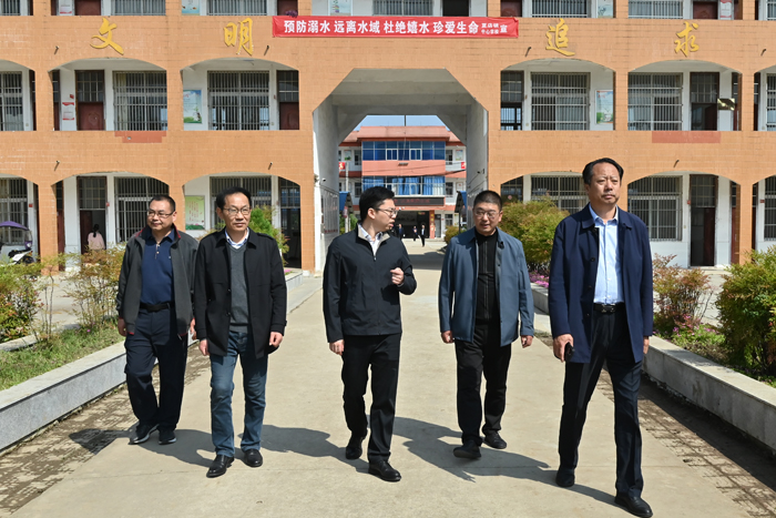 何超督查防溺水等校园安全工作_霍邱县人民政府