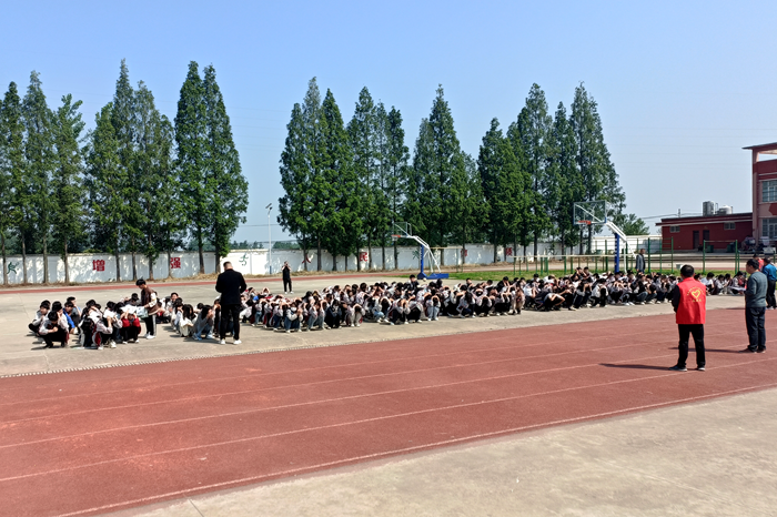 长集镇中心学校:增强防震意识 安全永记心间_霍邱县人民政府