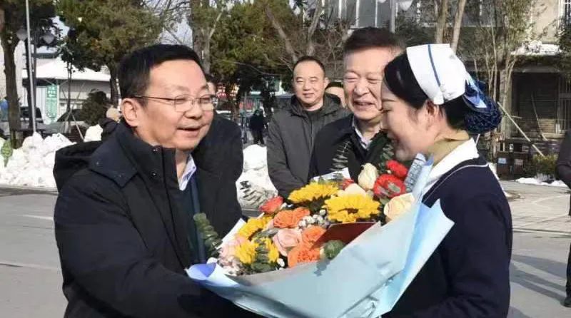 關于空軍特色醫學中心院士介紹黃牛隨時幫患者掛號的信息