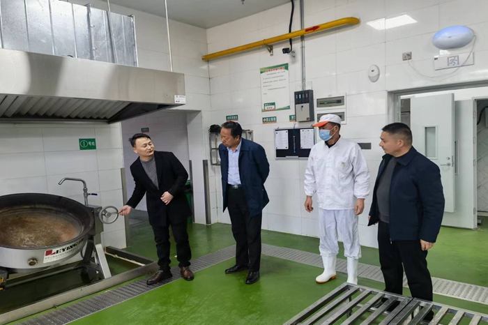 县教育局深入城关一小检查开学工作