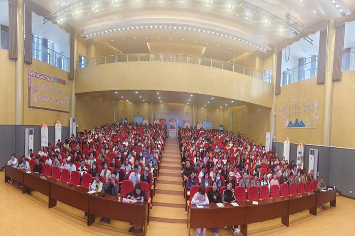 霍邱一中初中部(霍邱三中):聚合家校向心力  共绘育人同心圆