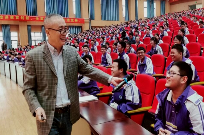 同济大学"卓越生源基地"授牌仪式在霍邱一中举行