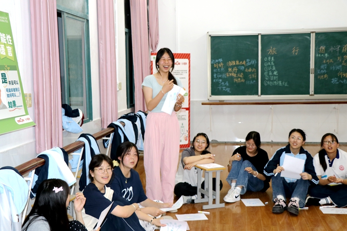 霍邱师范学校扎实开展"青春健康·生命之舞"项目