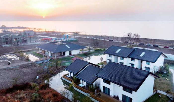 城东湖畔添新景